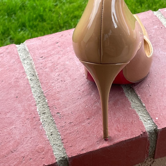 Christian Louboutin So Kate Heels - Picture 6 of 7